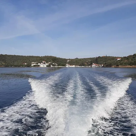 Semesterbostad Chiona΄s By The Sea *