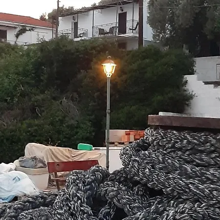 Chiona΄s By The Sea