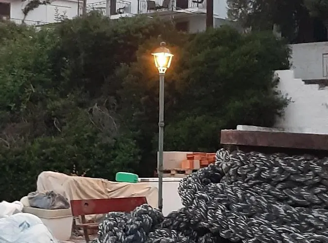 Chiona΄s By The Sea