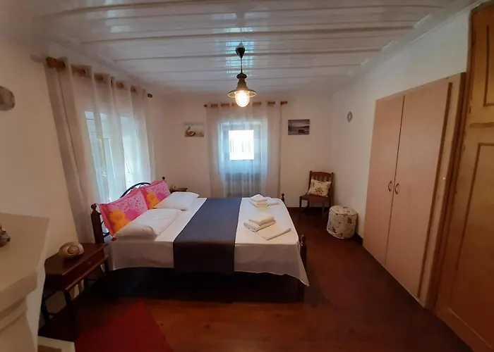 Chiona΄s By The Sea Paleo Trikeri